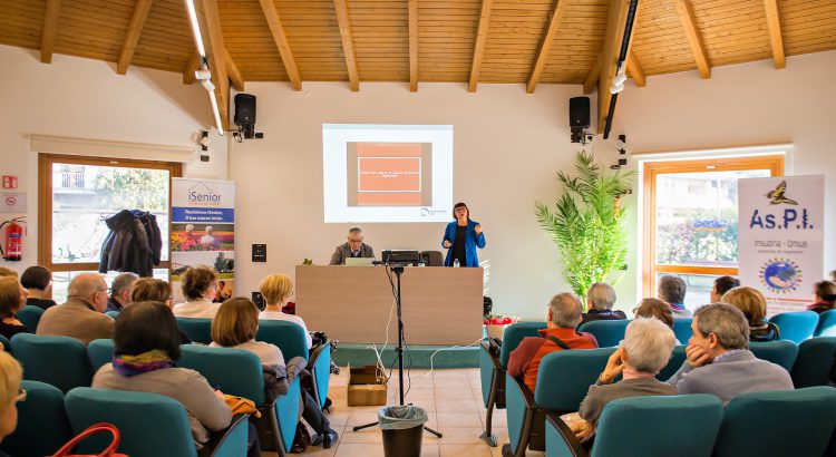 A comunicação visual de um evento é um elemento extremamente importante para um evento, nesse sentido, planejar um evento, seja corporativo, formatura, casamento ou aniversário, sempre exige complexidade para garantir que tudo seja pensado para deixar o espaço mais funcional e esteticamente agradável.